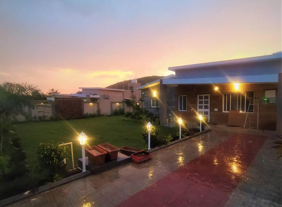 Nine Hill Villa - 2Bhk Private Villa With Pool Udaipur Buitenkant foto