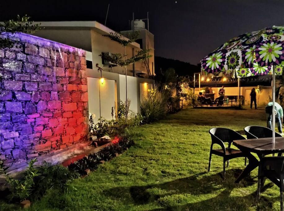 Nine Hill Villa - 2Bhk Private Villa With Pool Udaipur Buitenkant foto