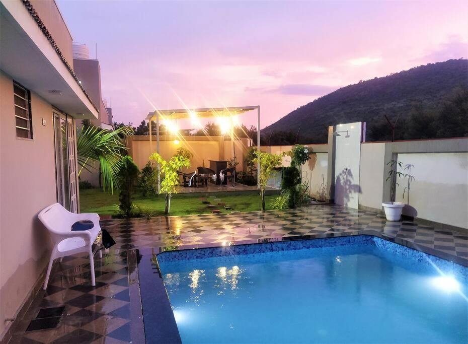 Nine Hill Villa - 2Bhk Private Villa With Pool Udaipur Buitenkant foto