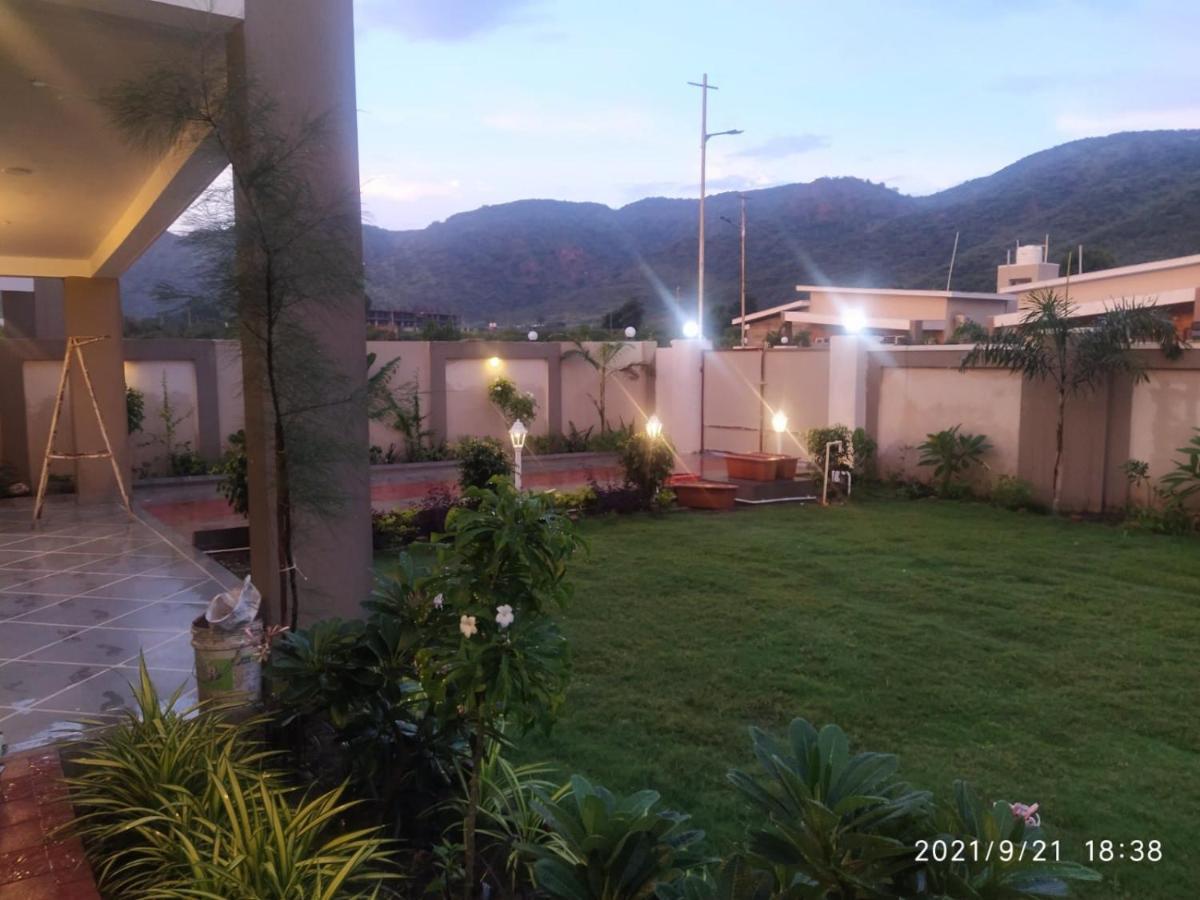 Nine Hill Villa - 2Bhk Private Villa With Pool Udaipur Buitenkant foto