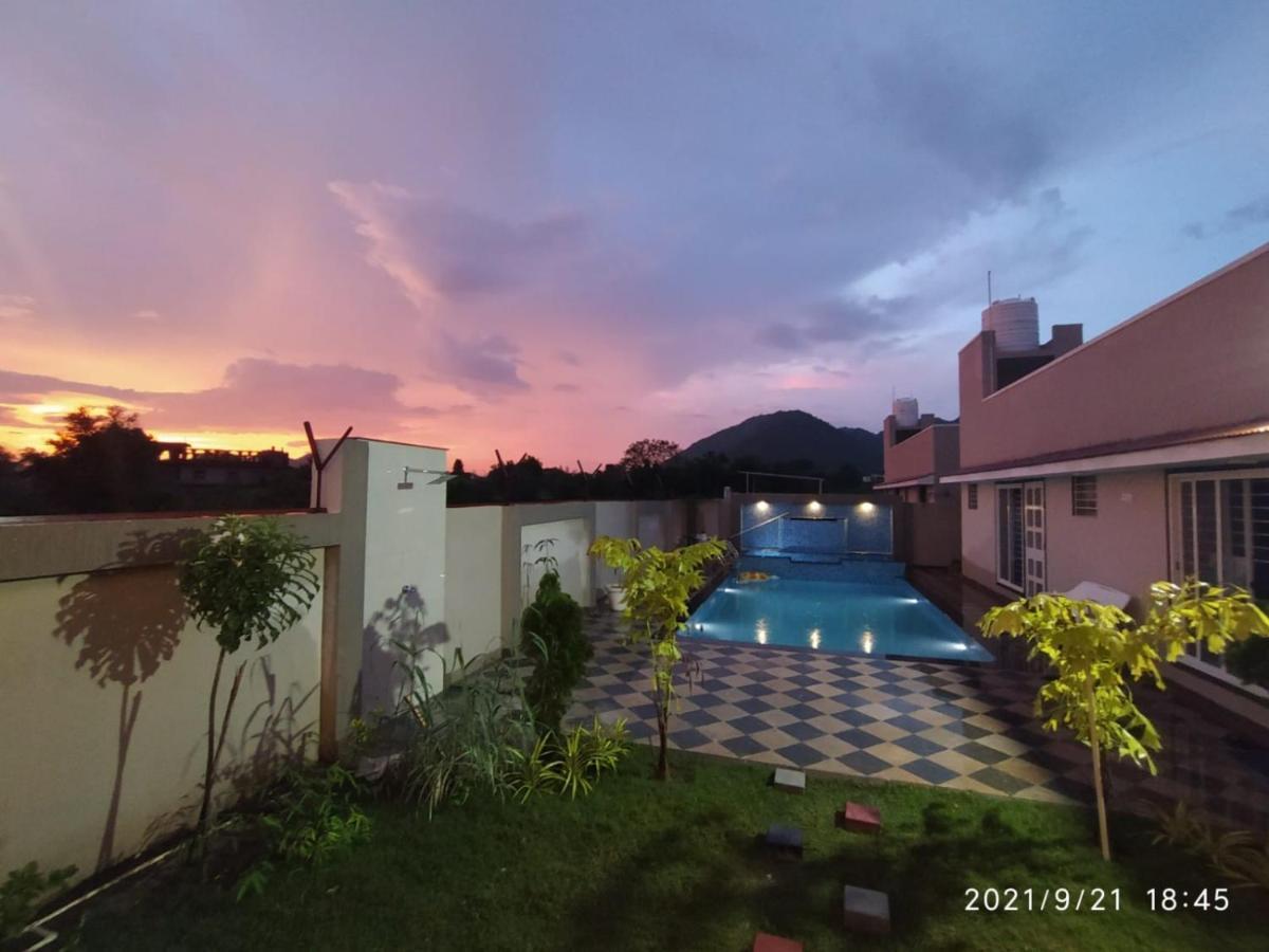 Nine Hill Villa - 2Bhk Private Villa With Pool Udaipur Buitenkant foto